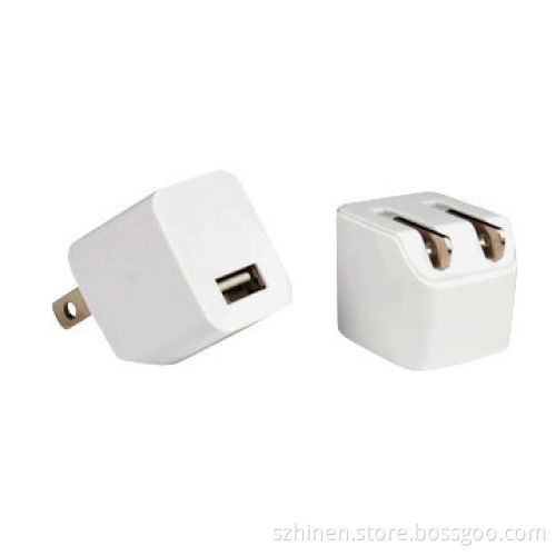 Travel Charger with Single USB 5V/1A Output